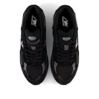 New Balance 2002r Black Magnet GORETEX