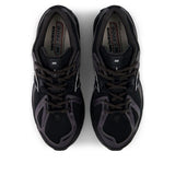 New Balance 1906r Black Hot Tomato