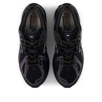 New Balance 1906r Black Hot Tomato