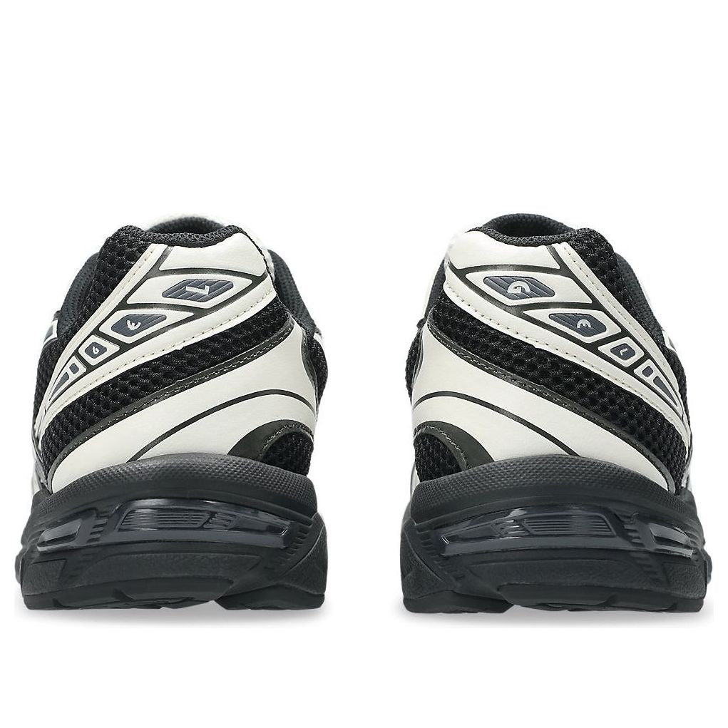ASICS 1130 Black & White