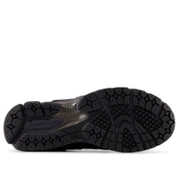New Balance 2002r Black Magnet GORETEX