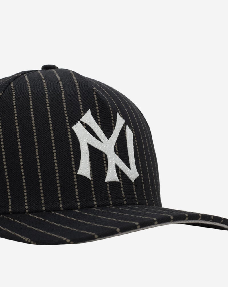 New Era NY Yankees Pinstripe Black