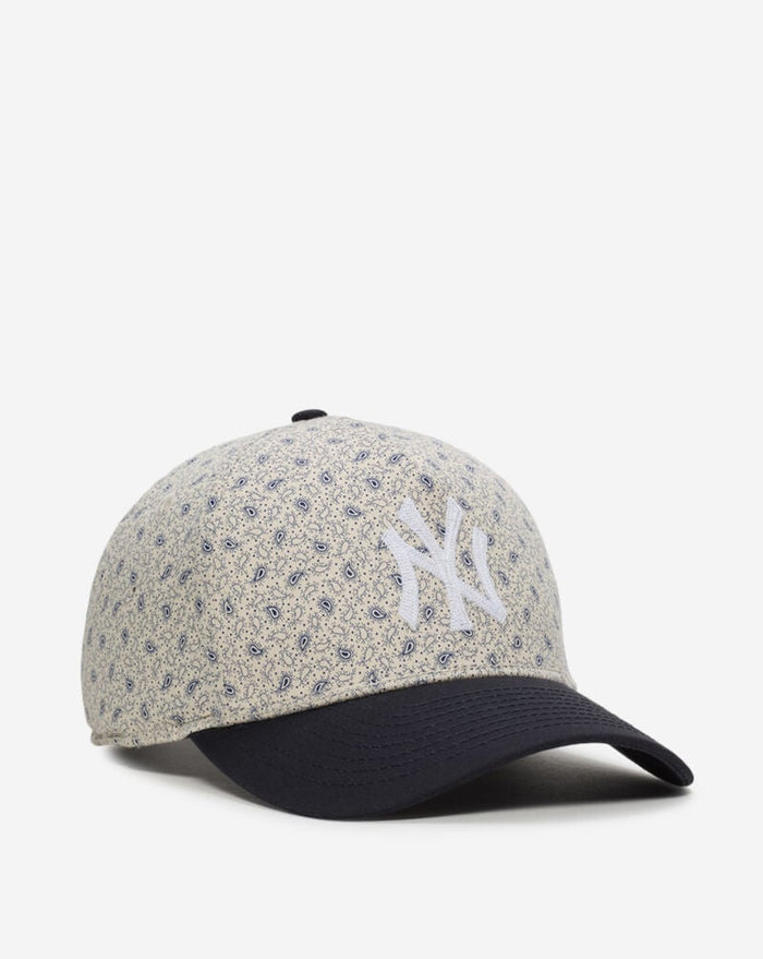 New Era 9Forty NY Yankees Paisley Cream Navy