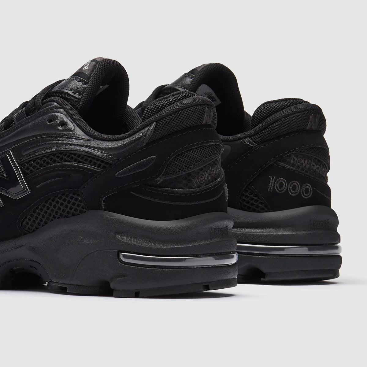 New Balance 1000 Triple Black