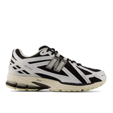 New Balance 1906r Black & White
