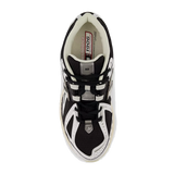 New Balance 1906r Black & White