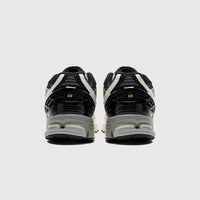 New Balance 1906u Black Sea Salt