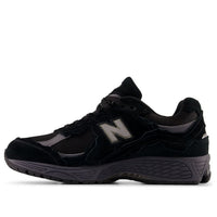 New Balance 2002r Black Magnet GORETEX