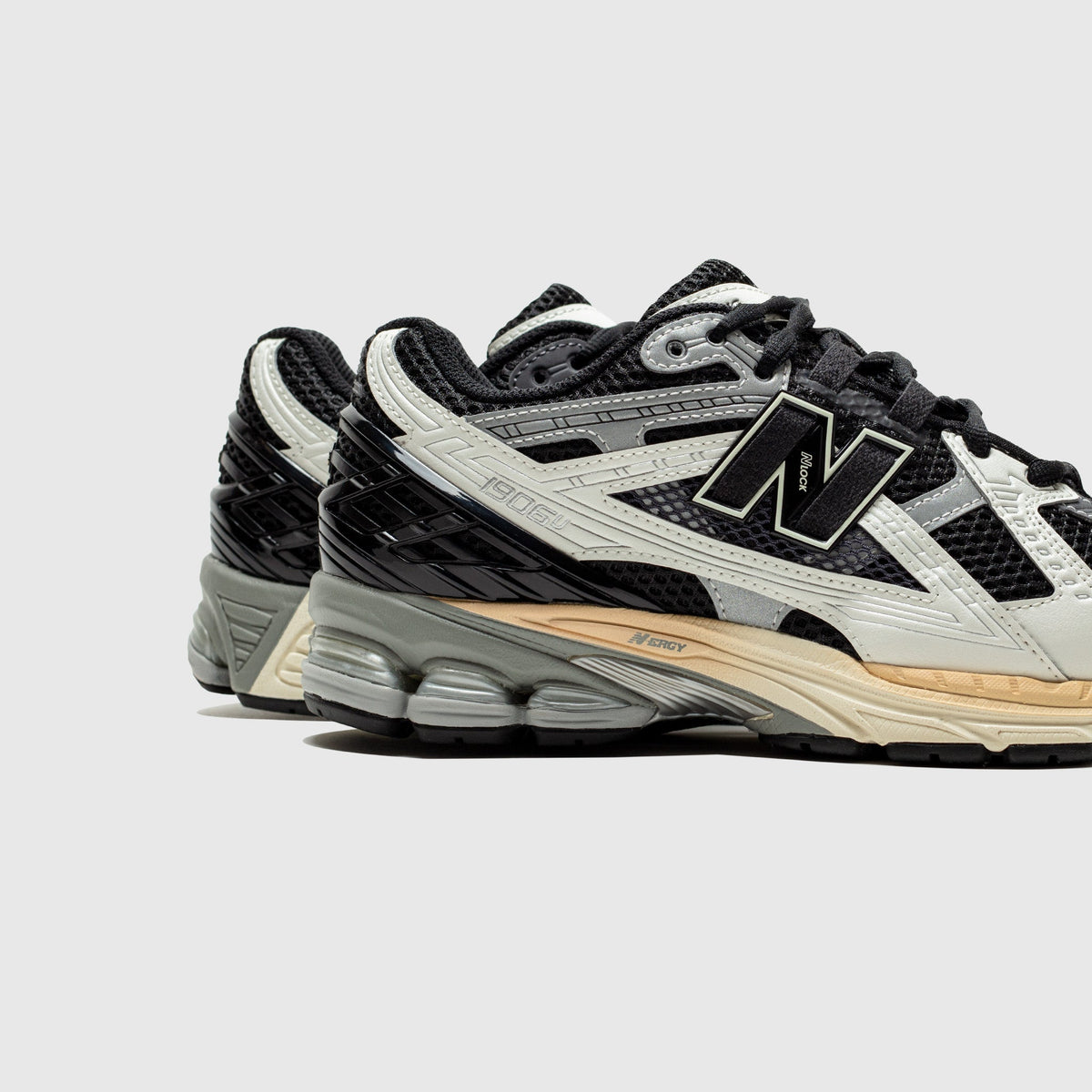 New Balance 1906u Black Sea Salt
